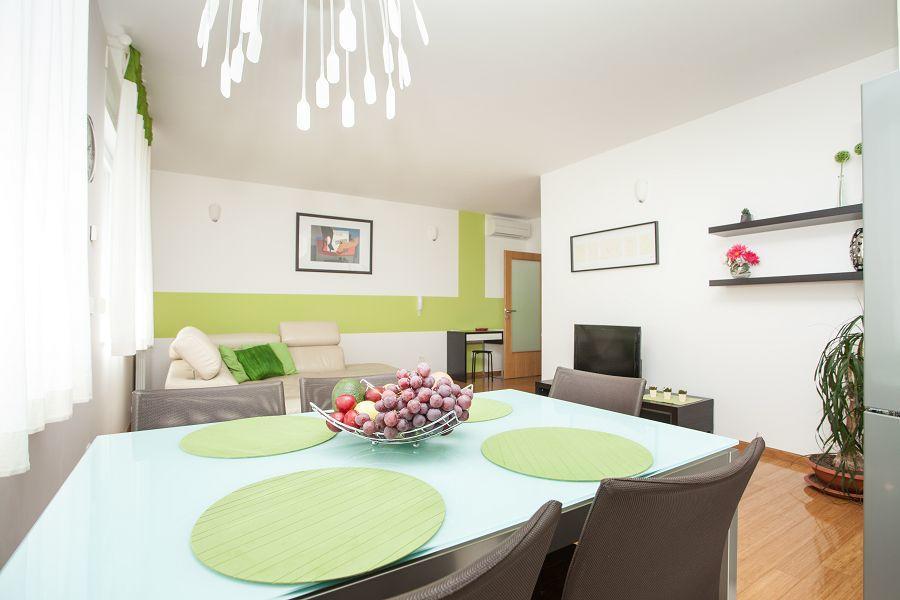 Kuvi Apartments Ровинь Экстерьер фото