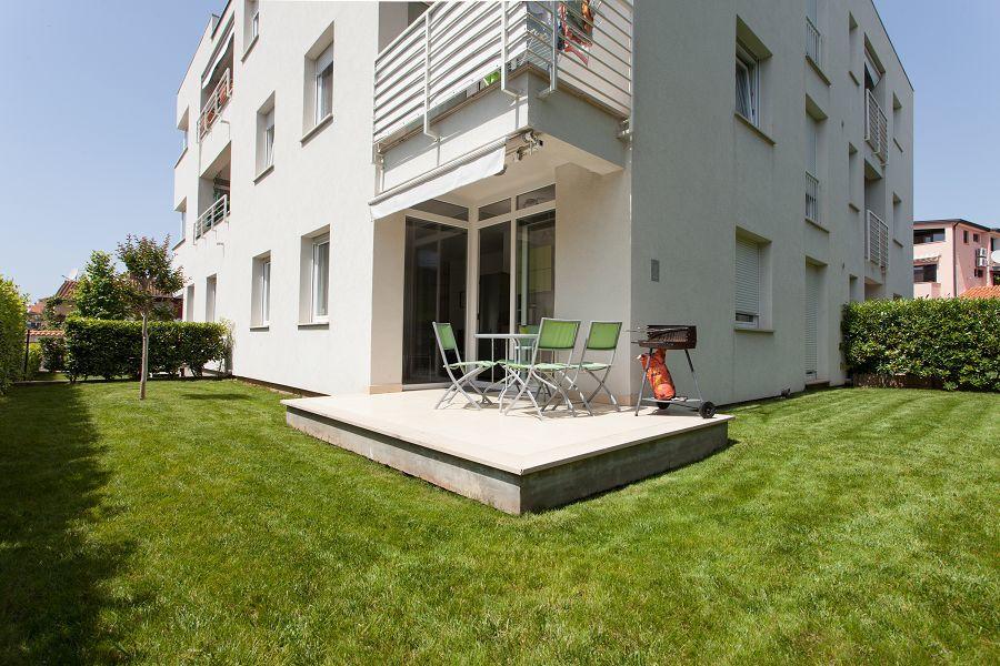 Kuvi Apartments Ровинь Экстерьер фото